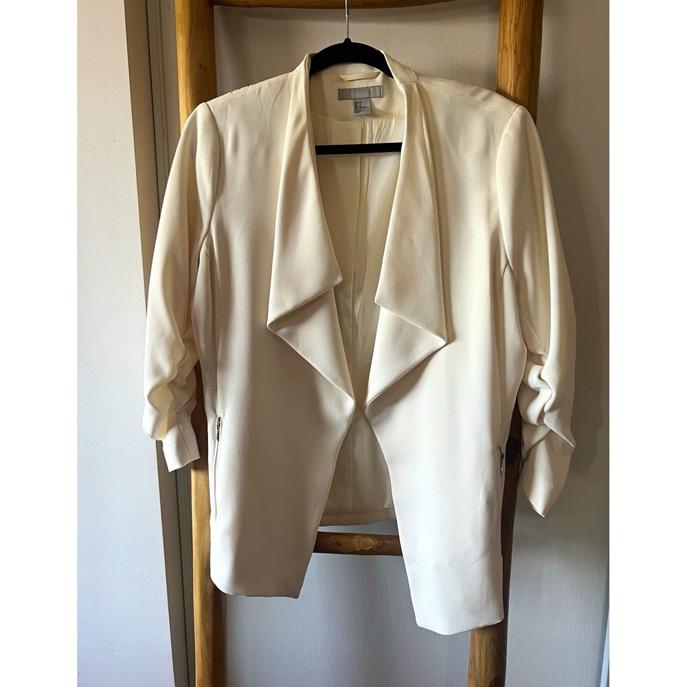 H&M Women's 12 Ivory Solid Open Front Mid-Length 3/4 Sleeve Zipper Pockets